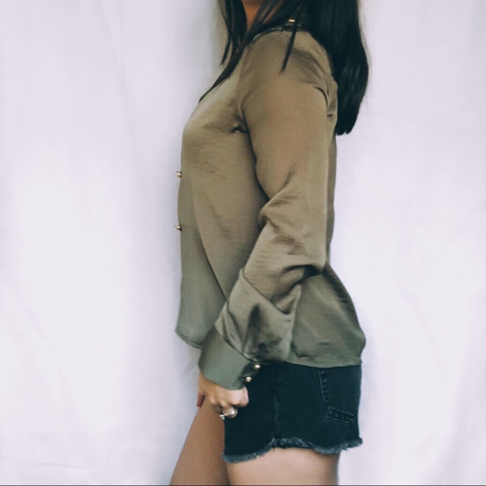 (LAST S) Samantha Blouse - Picture 5 of 5